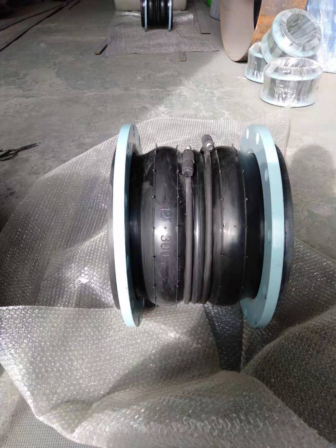 法蘭式雙球體橡膠軟連接批發(fā)-與管道如何連接【不銹鋼法蘭、碳鋼法蘭】